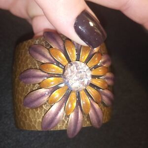 Ollipop metal flower cuff bracelet